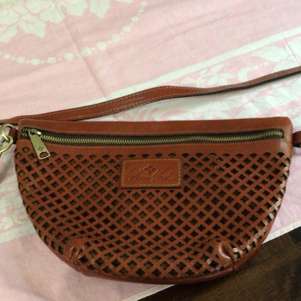 Beautiful NWOT Patricia Nash crossbody